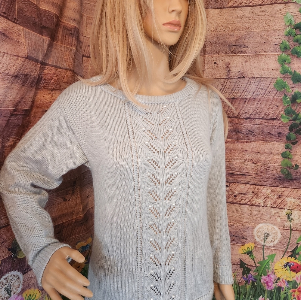Womens Sweater size medium, machine/handknit. Angora/wool Blend. Ice blue